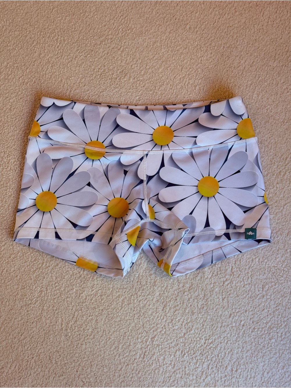 Wodbottom booty shorts daisy floral flower print white size M